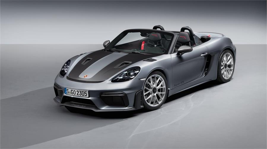 Porsche 718 Spyder RS roadster